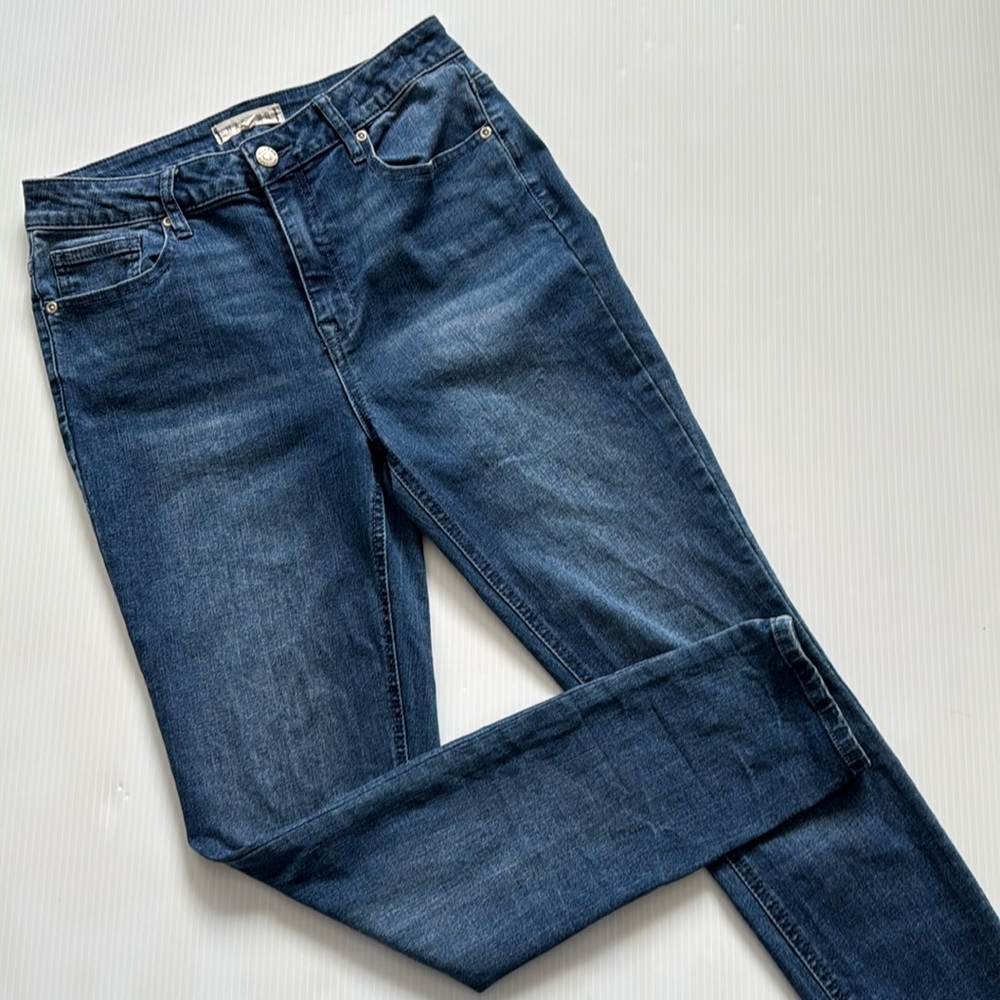 Harper Heritage high rise skinny. Women's Blue Jeans.  Size 28